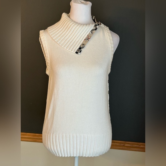 Burberry London Nova Check White Sleeveless Turtleneck Sweater Size Small - Picture 1 of 7